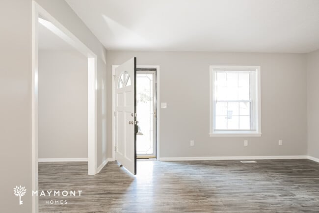 Building Photo - 204 Cherryview Ln
