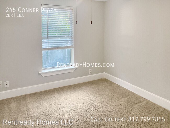 Foto del edificio - 2 br, 1 bath House - 245 Conner Plaza