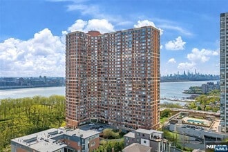 Building Photo - 100 Old Palisade Rd