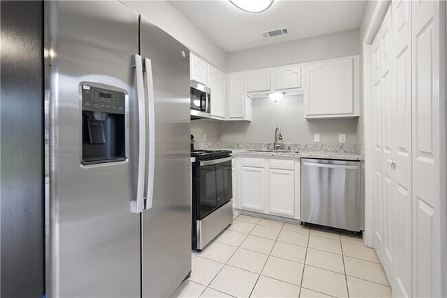 Foto del edificio - 40665 Ranch Rd