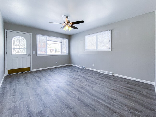 Foto del edificio - 1853 Fisher St