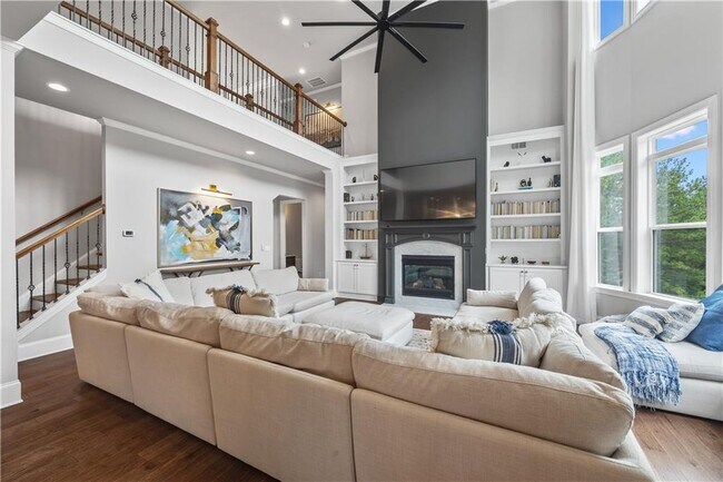 Building Photo - 310 Eldwick Dr SW