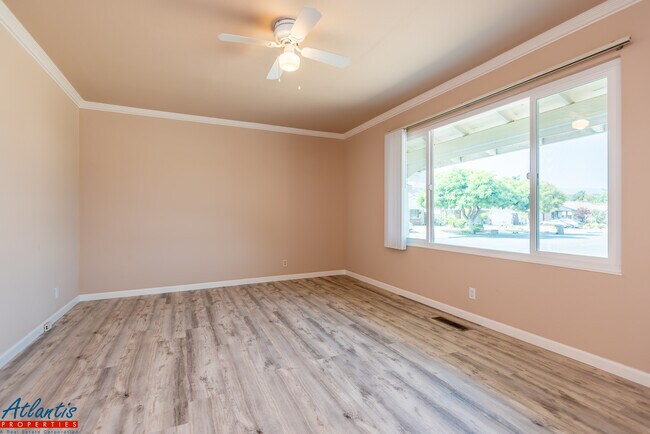 Building Photo - 321 Spode Way