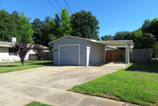 Foto del edificio - Charming 3bedrooms 2bath in Anderson