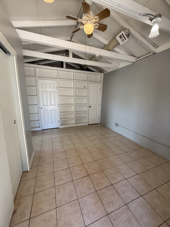 Building Photo - 4410 Trowbridge Dr