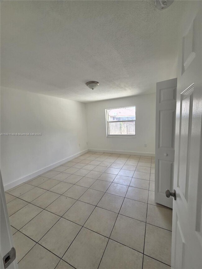 Building Photo - 14010 SW 281st Terrace