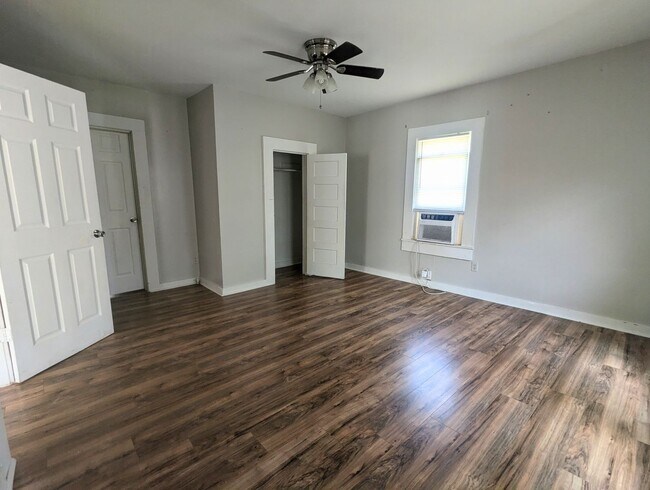 Foto del edificio - Coming Soon! Cute 2 Bedroom on Hazel!