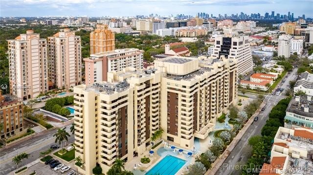 Building Photo - 600  Biltmore Way  902