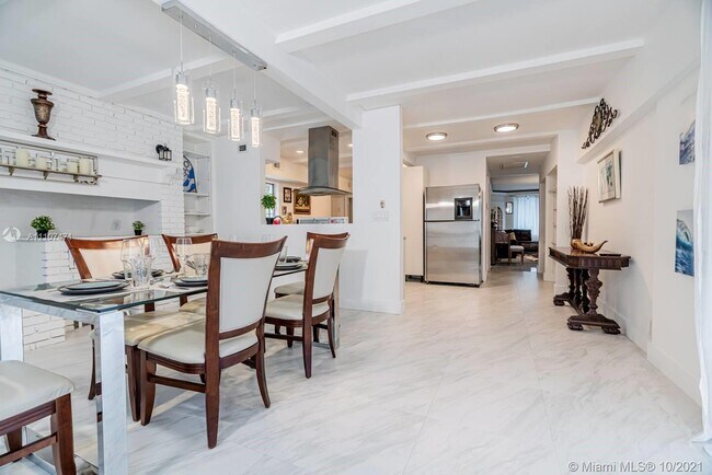 Foto del edificio - 820 NE 26th Ave