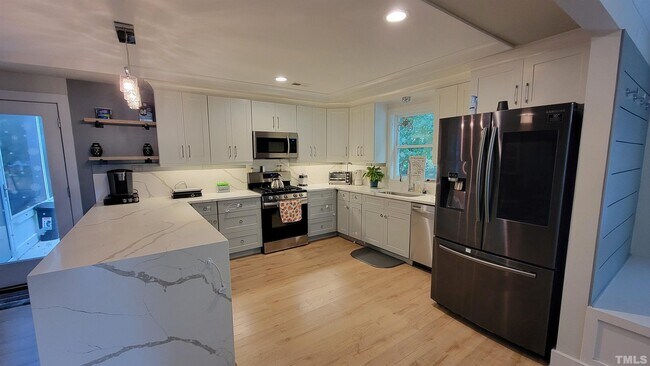 Building Photo - 808 Welford Rd