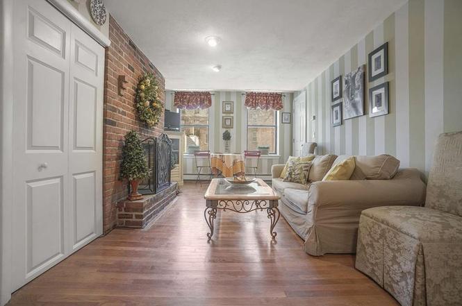 Primary Photo - 206 Endicott St