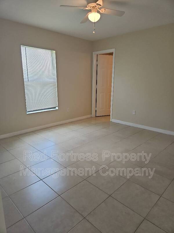 Foto del edificio - 717 Nicholas Pkwy W