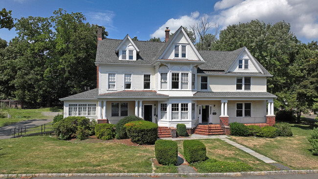 3.0BR 2.5BA - 62 Elm St