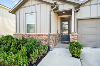 Building Photo - 7314 Bristlegrass Colony Ct