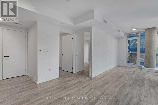 Building Photo - 2 Augusta Ave