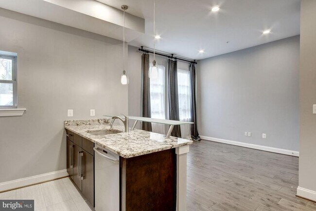 Foto del edificio - 1333 Euclid St NW