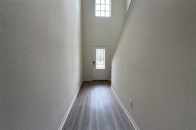 Building Photo - 20807 Sunshine Meadow Dr