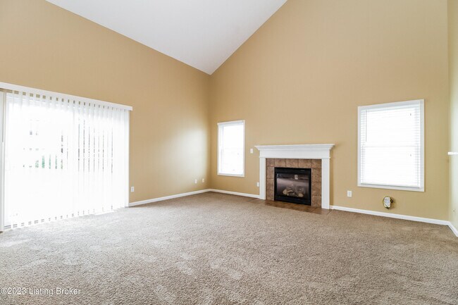 Foto del edificio - 11912 Longview Farm Dr