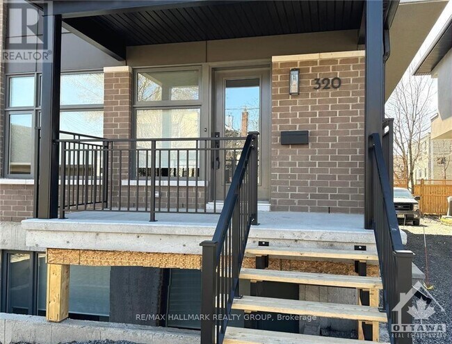 Building Photo - 316 Mona Ave