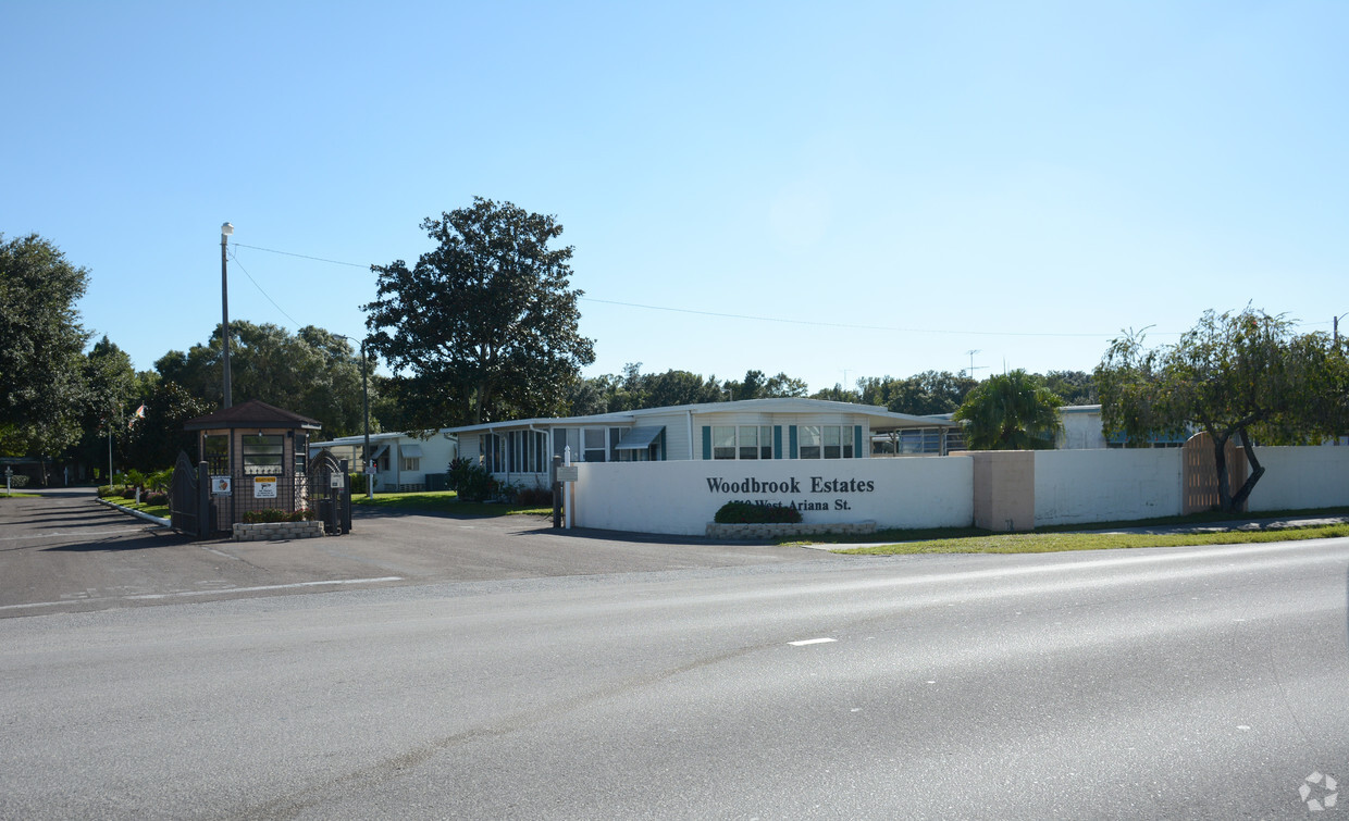 Building Photo - Woodbrook Estates