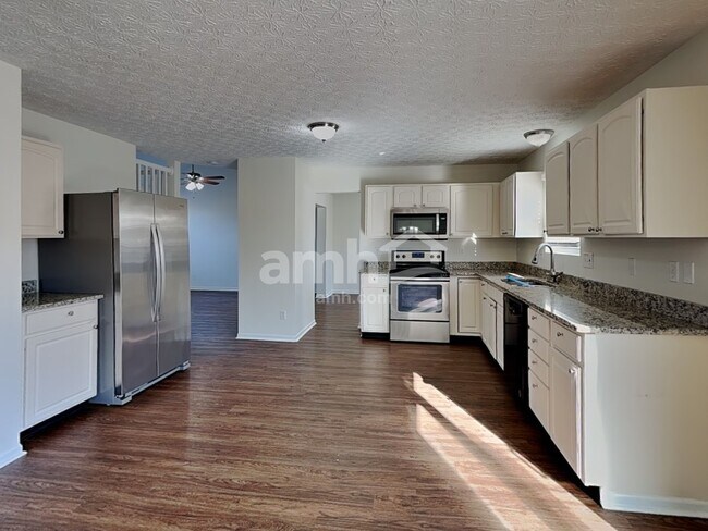 Foto del edificio - 7772 Williamson Ln