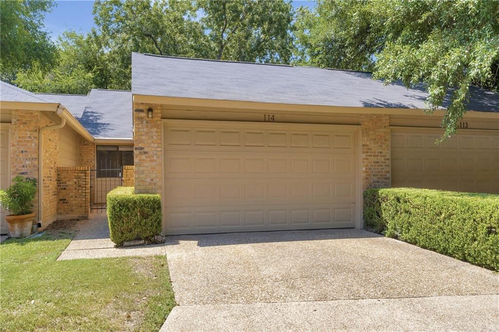 Primary Photo - 7211 Lakewood Dr