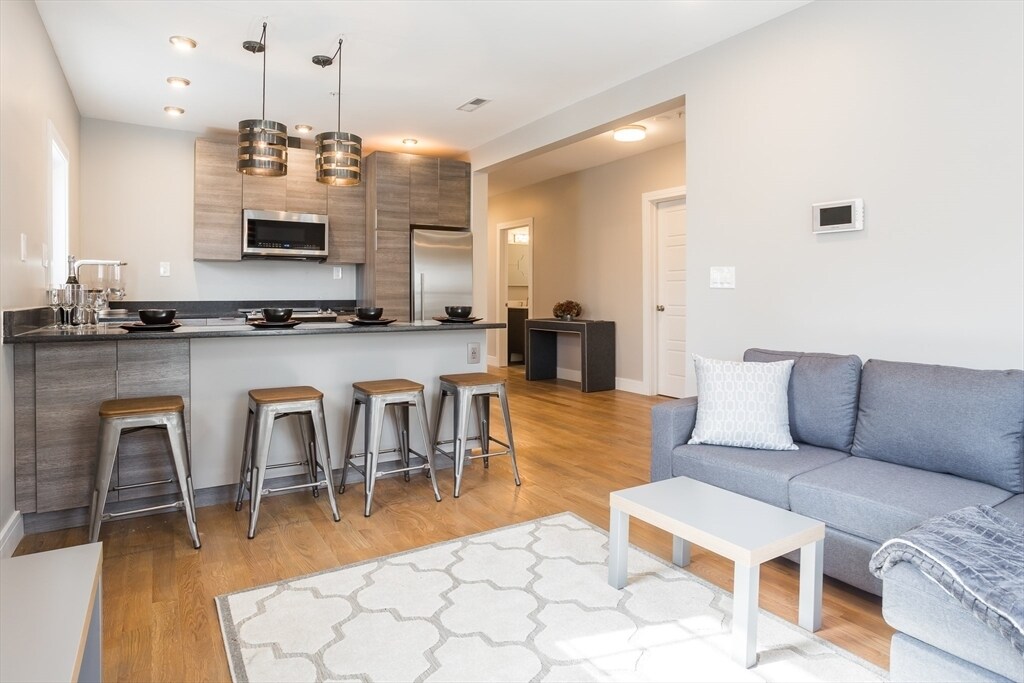 Primary Photo - 40 Champney St