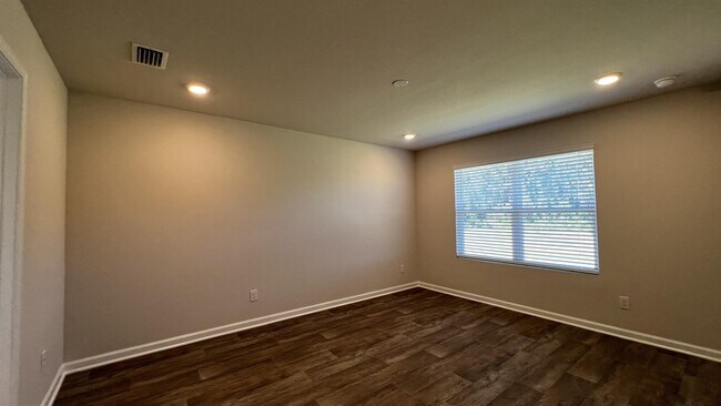 Building Photo - 11207 Elemis Dr
