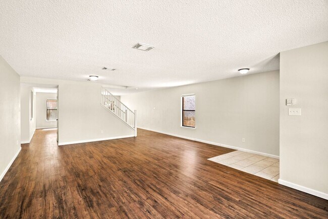Building Photo - 3 br, 2 bath House - 11826 Brandon Oaks