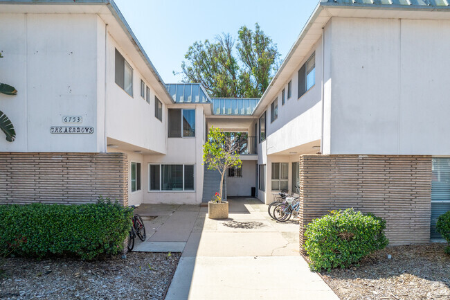 Foto del edificio - The Meadows Apartments