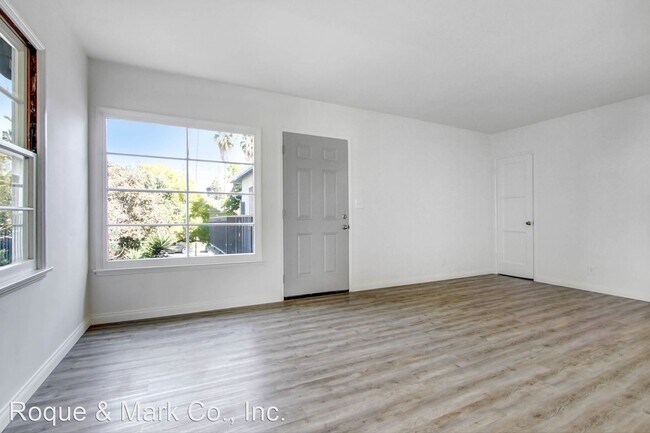 Foto del edificio - 2 br, 1 bath Apartment - 1034 5th Street 1...