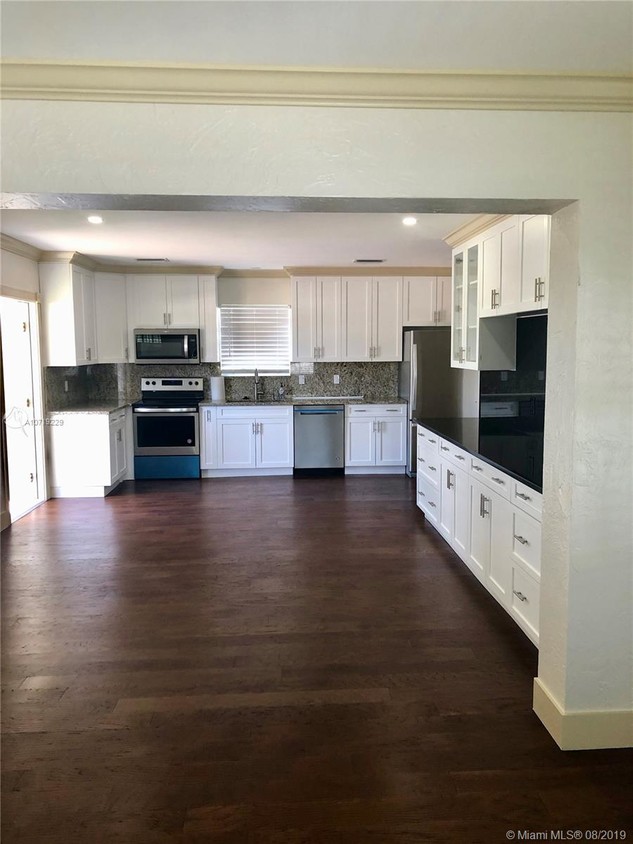 Foto principal - 1011 N Olive Ave
