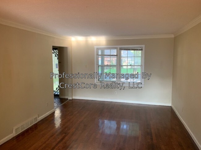 Building Photo - 2338 Glencliff St