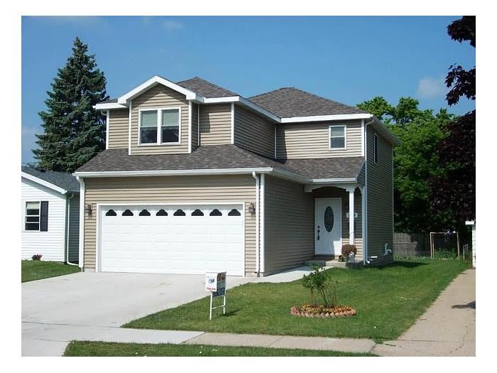 2710 23rd Ave, Kenosha, WI 53140 House Rental in Kenosha, WI