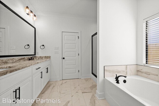 Foto del edificio - 4 br, 2 bath House - 10127 Grayton Drive