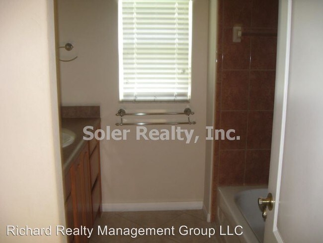 Building Photo - 3 br, 2 bath House - 31329 Nutmeg Ave.