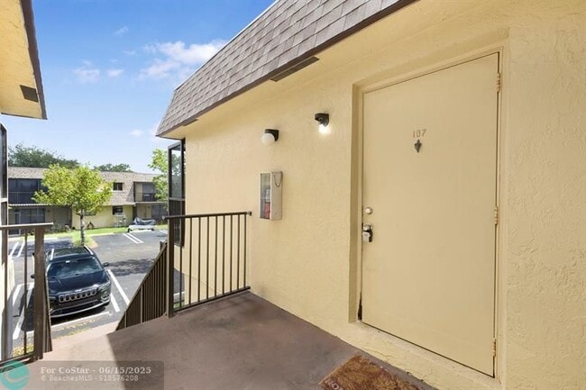 Building Photo - 1325 S Flagler Ave