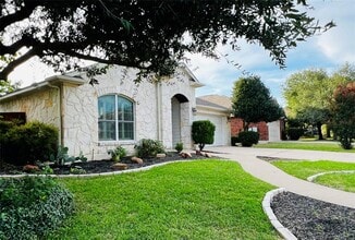 Building Photo - 9500 Castle Pines Dr