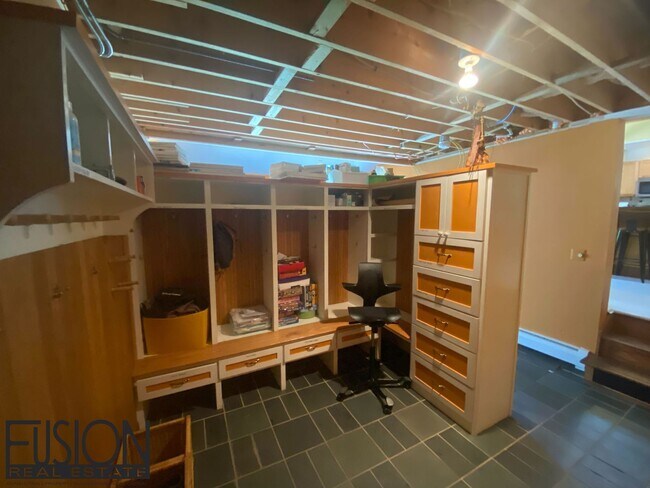 Foto del edificio - Large, Beautiful, Furnished Home Near the ...