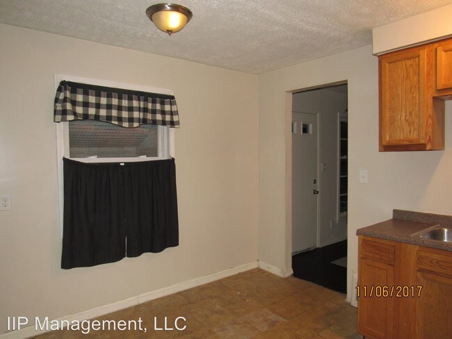 Foto del edificio - 18811 Fairway Ave