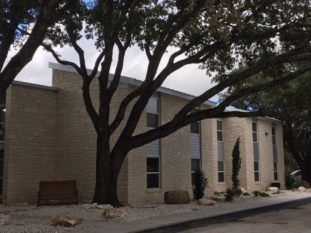 Building Photo - 1003 E Hwy St