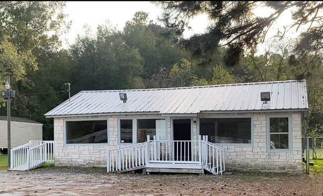 Building Photo - 18066 FM 1485 Rd