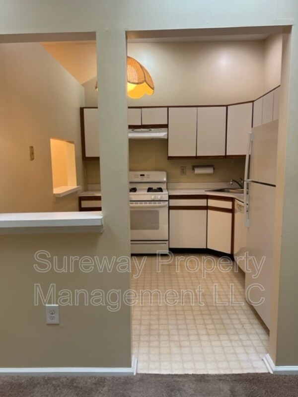 Building Photo - 101 Chambord Ct