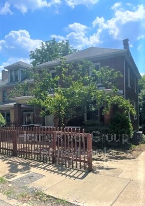 211 Locust St, Ambridge, PA 15003 House for Rent in Ambridge, PA