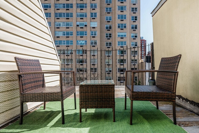 Building Photo - 1597 York Ave