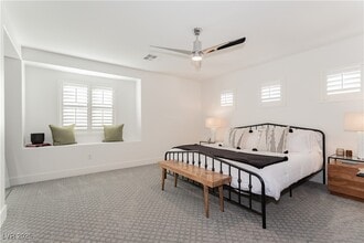 Building Photo - 1041 Chestnut Chase St