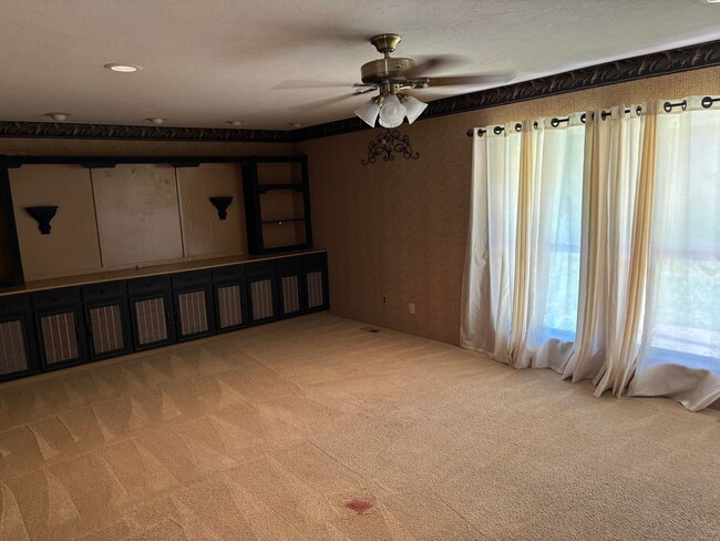 Foto del edificio - Large Home in Warr Acres, Putnam City Schools