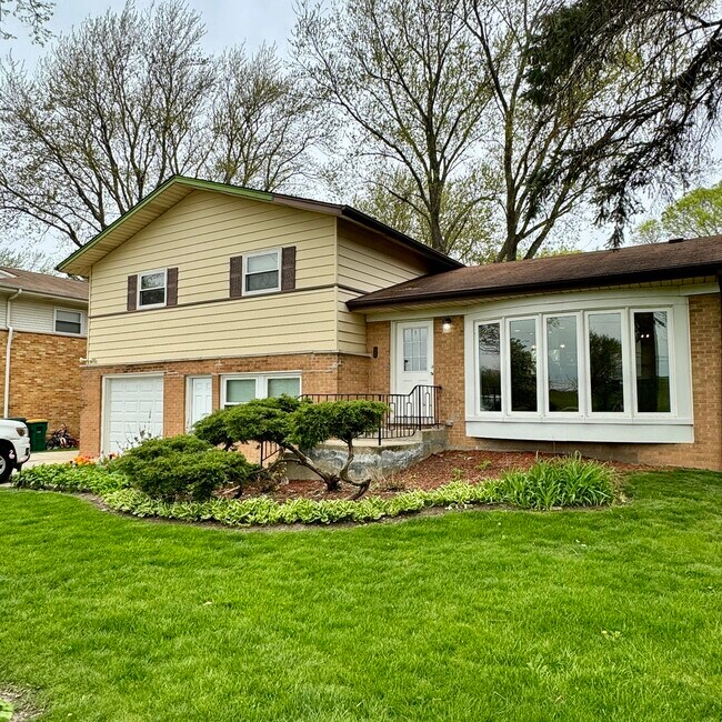Exterior Front - 10 Linden Ave