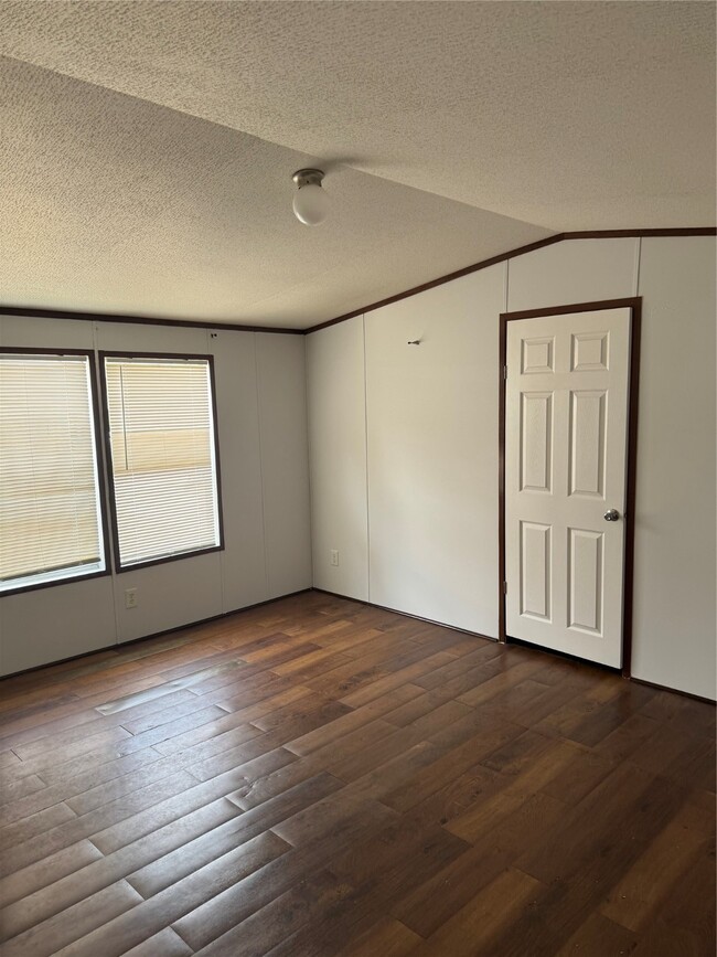 Building Photo - 14909 Welcome Ln