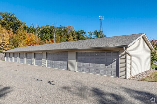 Estacionamientos en garajes - Timber Ridge